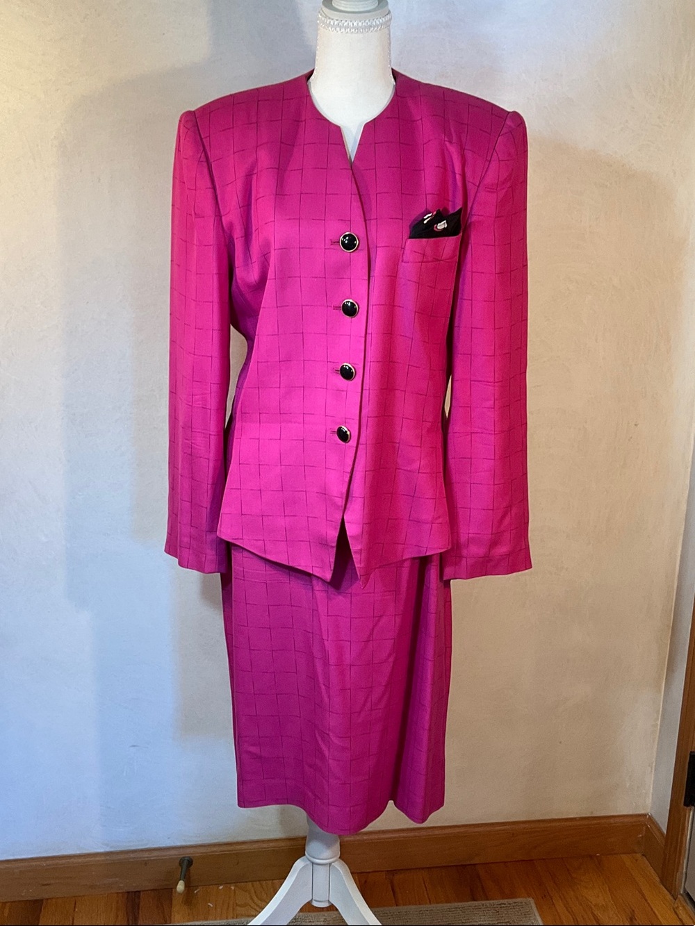 Stirling Cooper Women’s Fuchsia Blazer & Skirt Suit